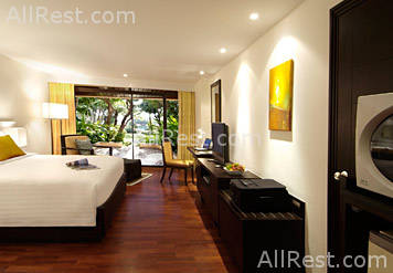 Courtyard Phuket at Surin Beach Hotel 6